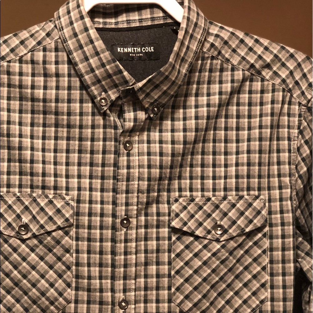 Kenneth Cole Button Down - Large